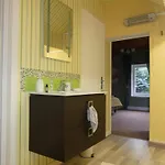Emeraude Bed & Breakfast Premilhat