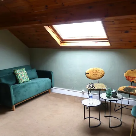 Emeraude לינה וארוחת בוקר