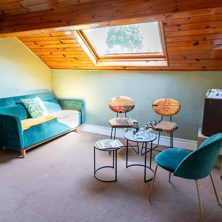 לינה וארוחת בוקר Emeraude 3*