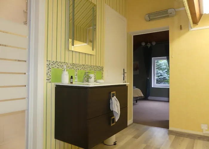 Emeraude Nocleg ze śniadaniem Premilhat